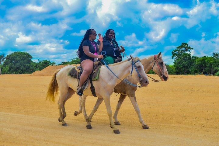 Reiten in Punta Cana & Stranderlebnis in Macau