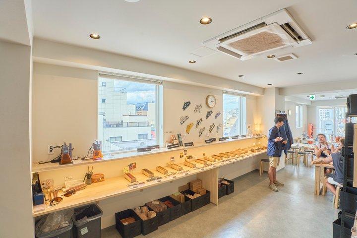 Tokyo Asakusa Chobstick Making Workshop con la gente del posto
