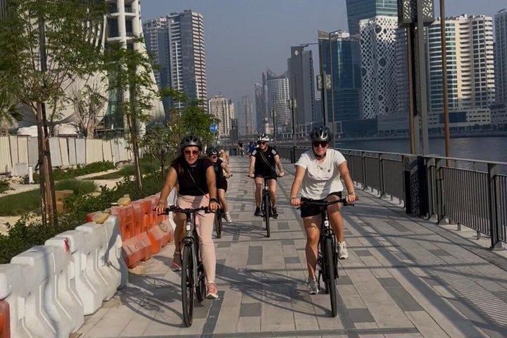 Tour in bicicletta elettrica a Dubai
