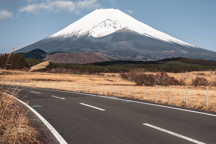 東京発富士山プライベートツアー（英語対応ドライバー付き）