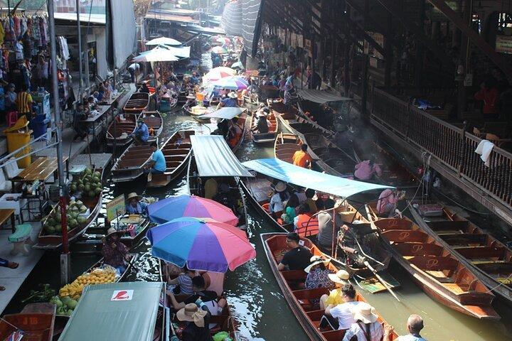 Tour privato di 2 giorni a Bangkok di templi e mercati galleggianti