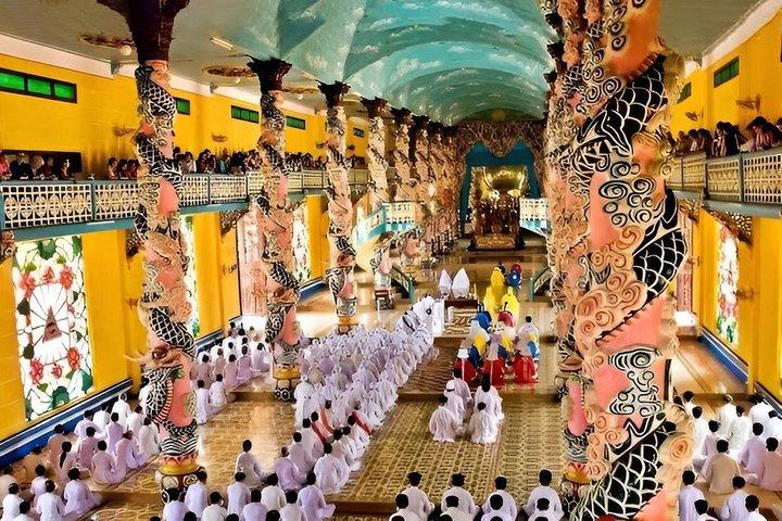 サイゴン発：ブラックバージンマウンテン、カオダイ寺院＆クチー1日