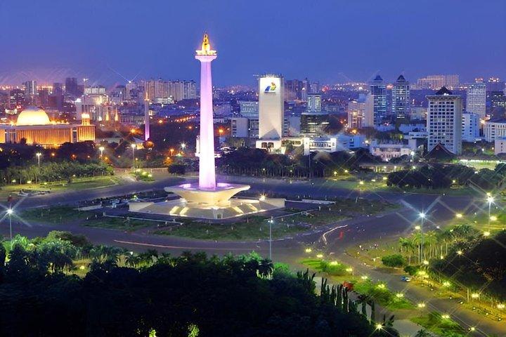 Jakarta Night City Tour With Private Guide
