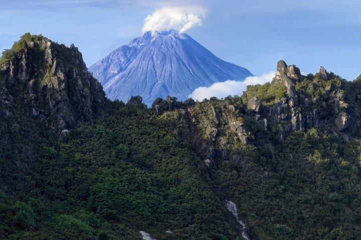 メダンからの日の出ツアーまたはハイキングシバヤック山
