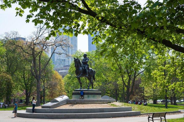 Museum and Avenue Road Toronto Walk