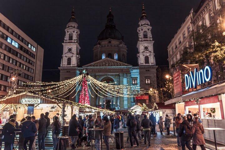 ブダペストでの地元写真家によるクリスマスマーケット写真撮影