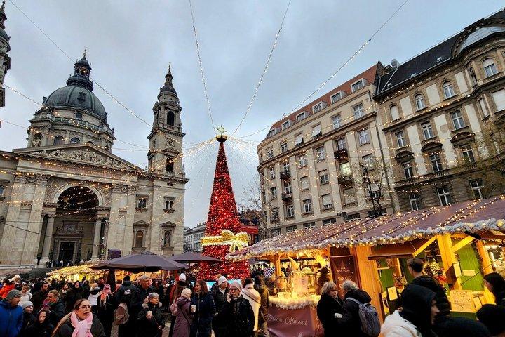 ブダペストでの地元写真家によるクリスマスマーケット写真撮影