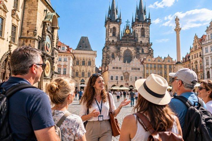 Private Guided Day Tour from Vienna to Prague