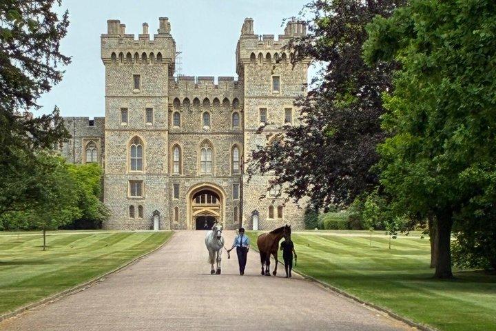 Private Walking Tour with Accredited Expert Guide Windsor Castle