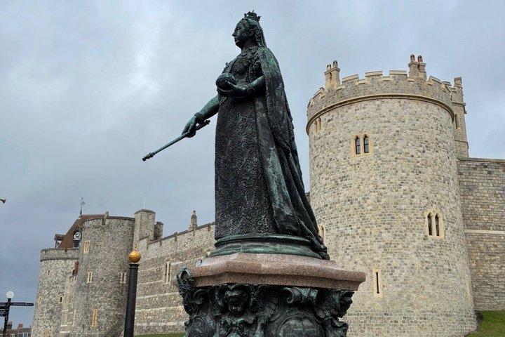 Private Walking Tour with Accredited Expert Guide Windsor Castle