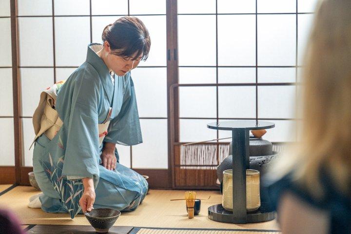 Experiencia de ceremonia del té en una casa tradicional de Kioto