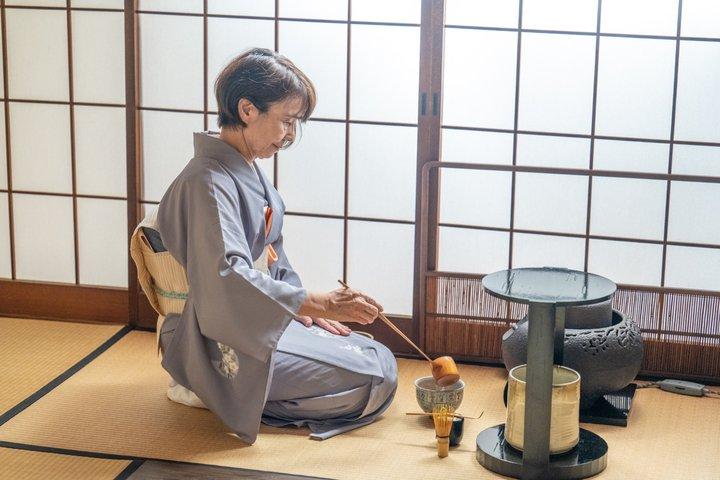 京都の町家で茶道体験