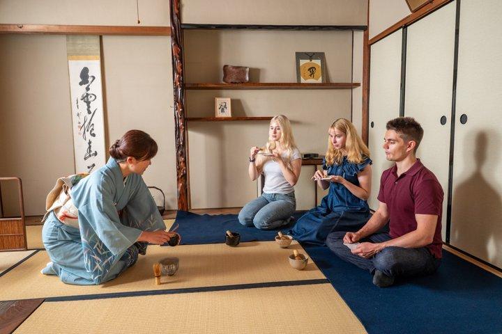 京都の町家で茶道体験