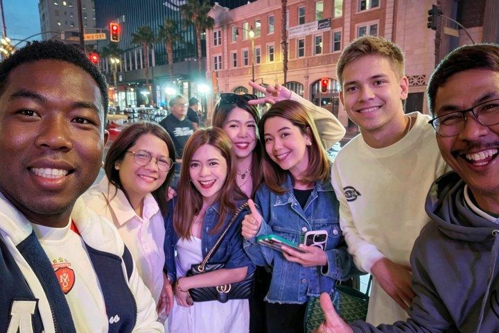 Hollywood Neon Lights and Movie Legends Outdoor Walking Tour