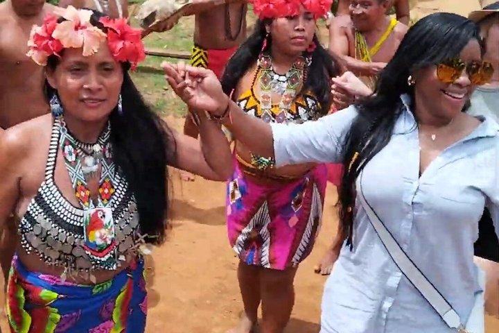 Private Experience with the Emberá Community in Panama City