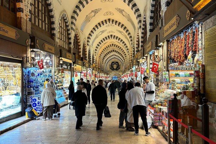 地元の人のように食べる: トルコの多様な食文化について学ぶ