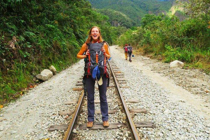 Machu Picchu: Ônibus de ida e volta de Cusco para a usina hidrelétrica.