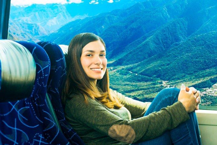 Machu Picchu: Ônibus de ida e volta de Cusco para a usina hidrelétrica.