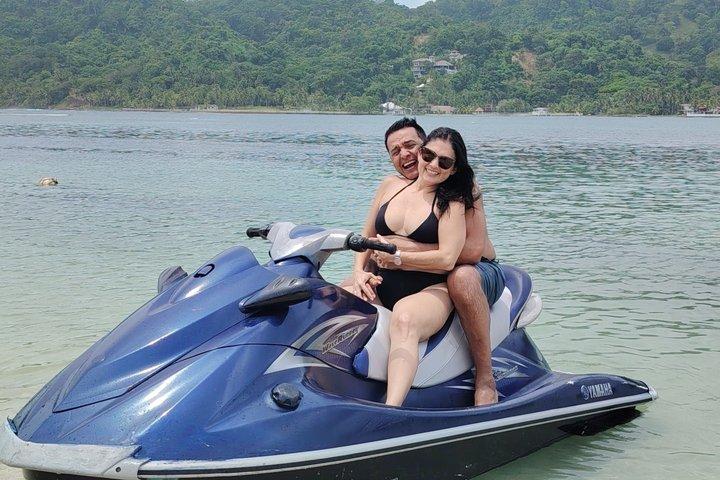 カリブ海の真ん中、天然プール付きのマミー島プライベート ツアー