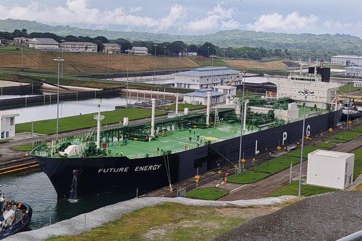 アグア・クララ水門、ミラドール、カスティージョ・サン・ロレンソ、そして第三橋