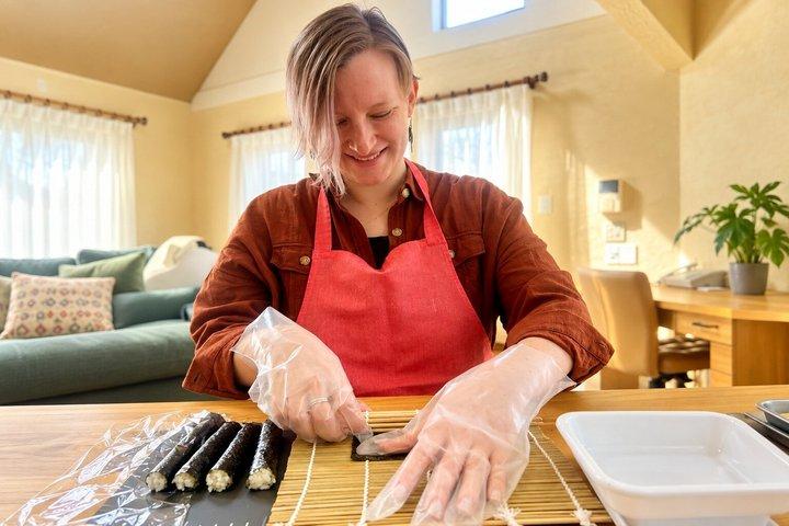 Private Sushi Making Class and Matcha Experience near Sapporo