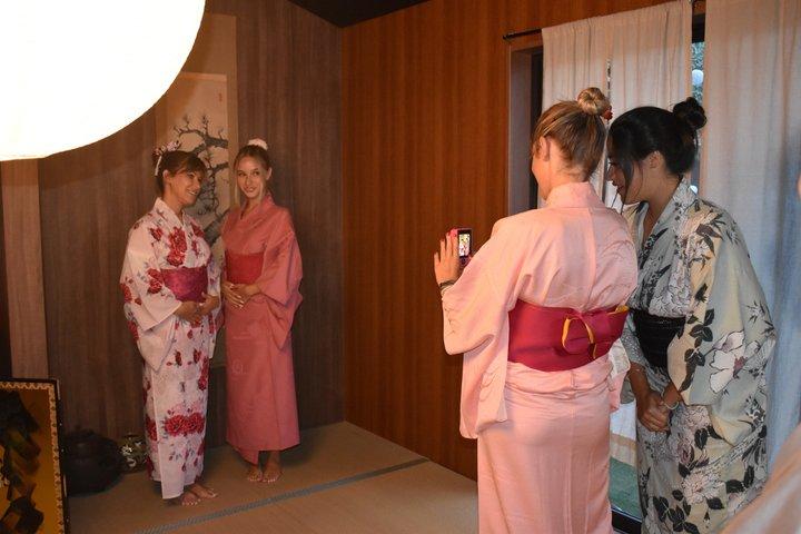 京都：完全プライベート茶道、書道、着物体験