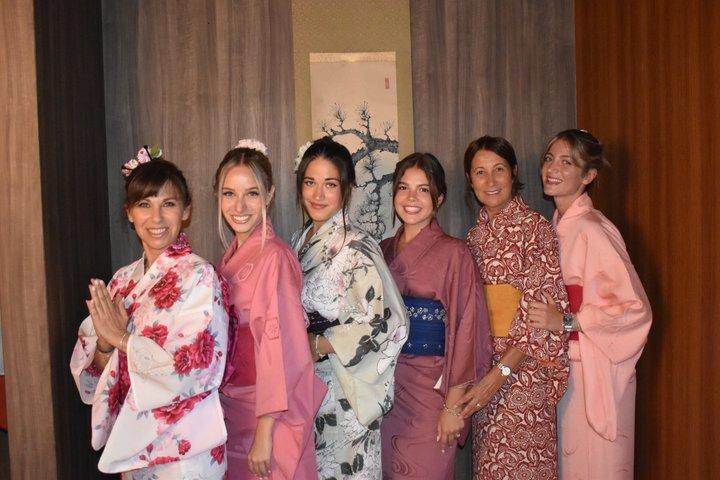 京都：完全プライベート茶道、書道、着物体験