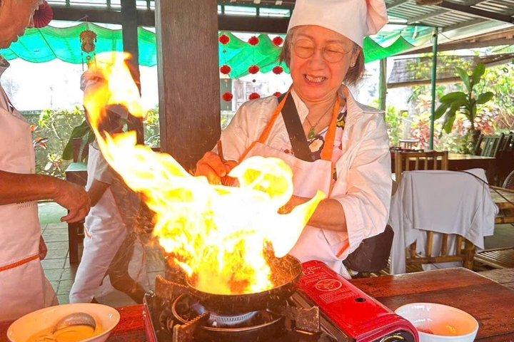 地元のシェフによる有機農場での料理教室体験