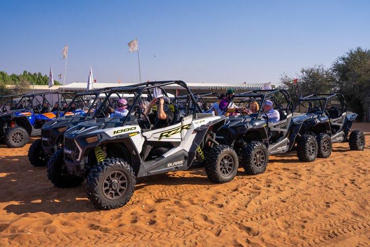 ポラリス 1000CC バギー 4 人乗り、ラクダ乗りとサンドスキー付き