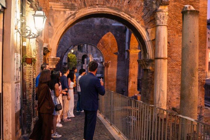 ローマのナイトゴルフカートツアーとバチカン市国およびトラステヴェレ