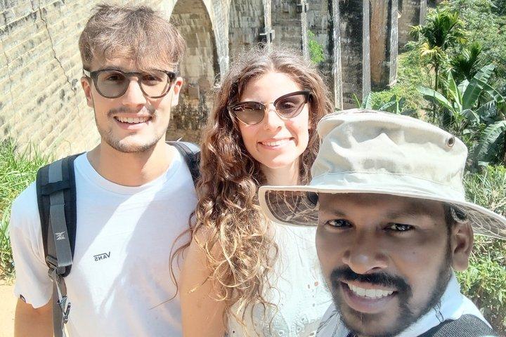 プライベート車両とドライバーでのスリランカ旅行