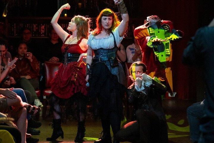 Beruset Dracula Phoenix Billet: Komedie Teater med Cocktails