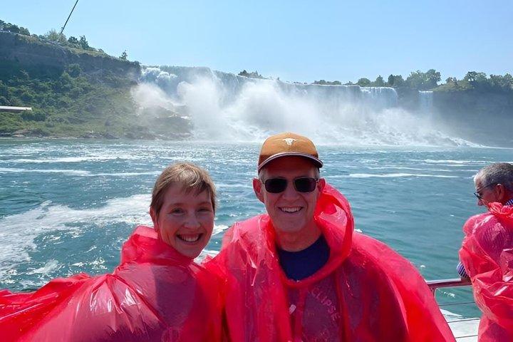 Private Niagara Falls and Winery Tour from Toronto