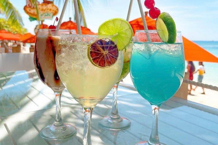 ロアタン・パラダイス・ビーチクラブ 西ベイ・ビーチデイパス