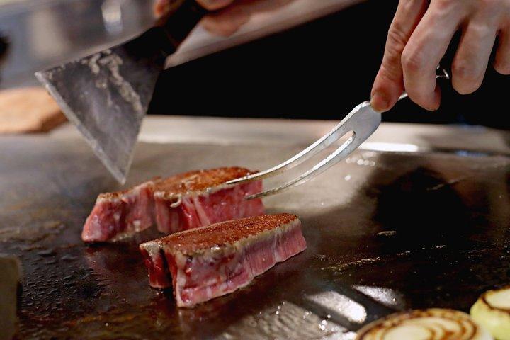 京都か大阪、姫路城と神戸ビーフのプライベート日帰り旅行