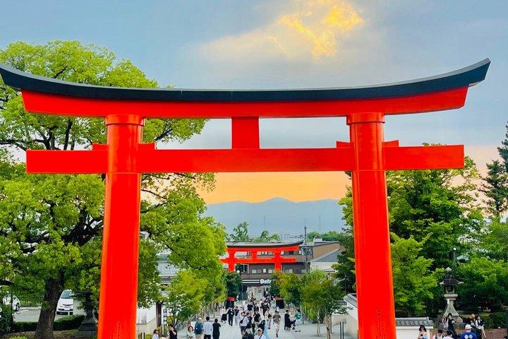 英語を話すドライバーガイド付き京都プライベートカーツアー