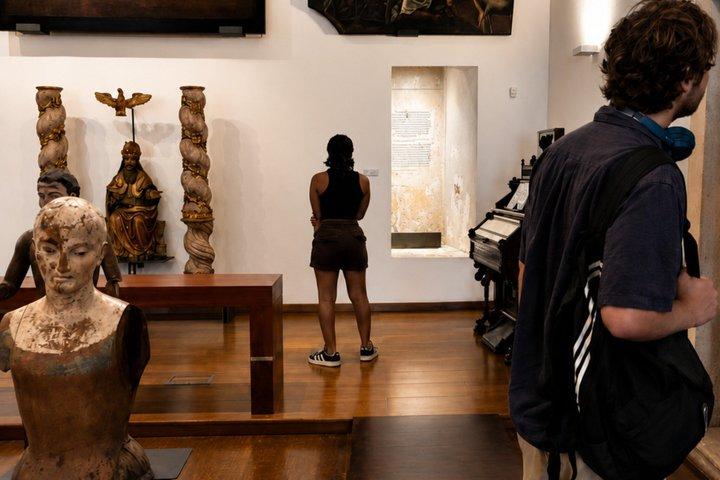 セシンブラ博物館、城、足跡、エスピシェル岬