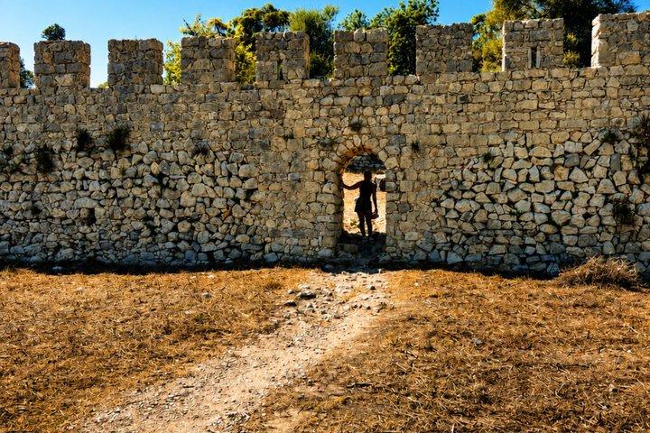 セシンブラ博物館、城、足跡、エスピシェル岬