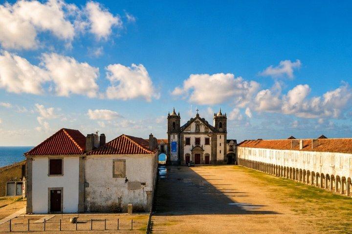セシンブラ博物館、城、足跡、エスピシェル岬