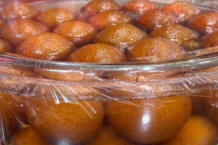 ムンバイのストリートフード＆イブニングマーケットツアー（13品以上試食付き）