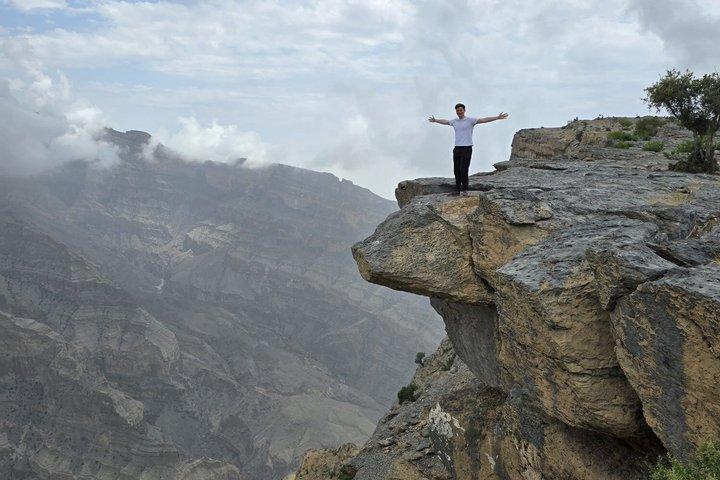 Tour compartido a Nizwa Fort Nizwa Souk AL Hamra y Jebel Shams