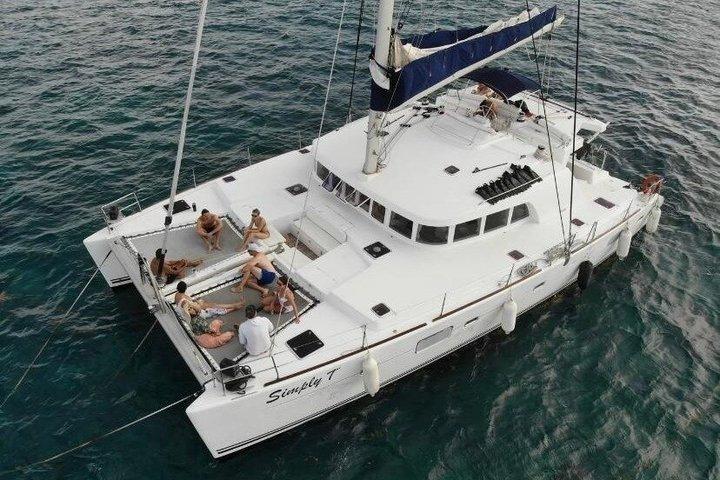 Charter a vela privato tutto compreso di 4 giorni / 3 notti