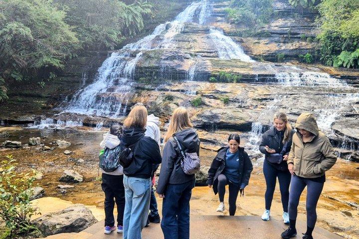 Blue Mountains - Cliff Edge Hike + Three Waterfalls