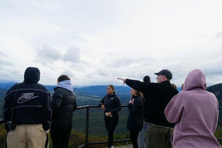 Blue Mountains - Cliff Edge Hike + Three Waterfalls