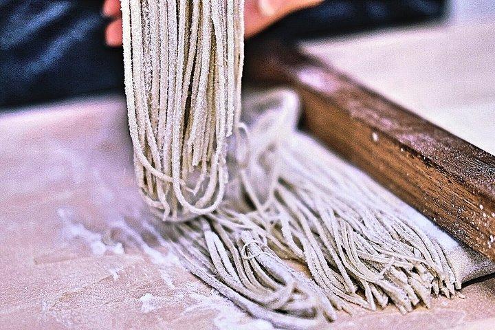白馬松本城発 蕎麦作り体験付き1日ツアー