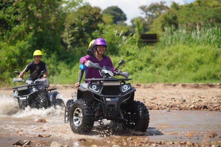 チェンマイATV、ジップライン、ラフティング、滝、エレファントパークでのランチ