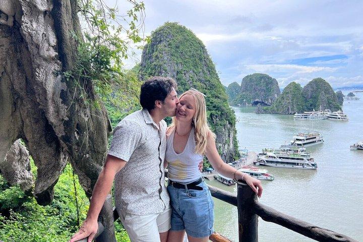 ハノイ：ラグジュアリーレオナ5-スタークルーズ日帰り旅行ハロン湾を探索