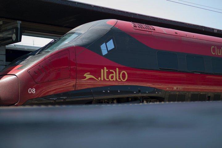 フィレンツェからボローニャへ電車で、歴史とストリートフードの1日