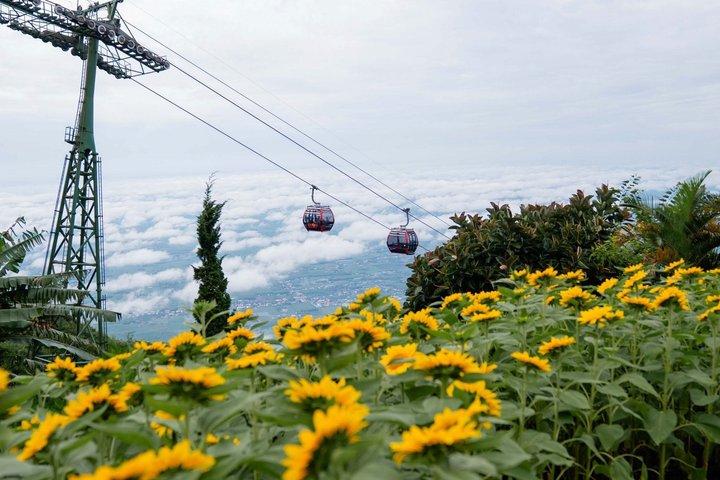 バデン・ブラック・ヴァージン山 半日ツアー