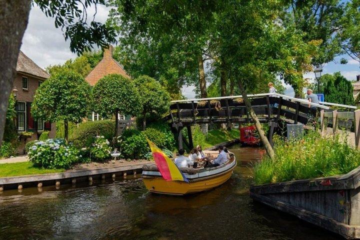 Passeio de um dia privado para Giethoorn a partir de Amsterdã com recolha no hotel